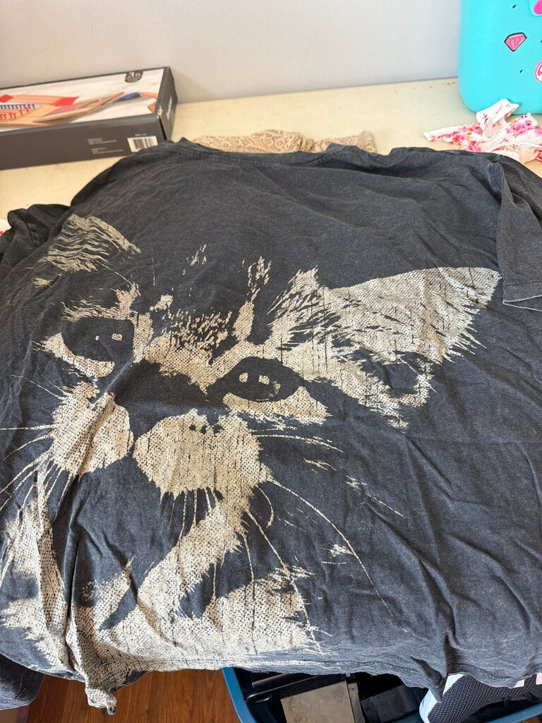 Urban Nation Cat Print T-Shirt