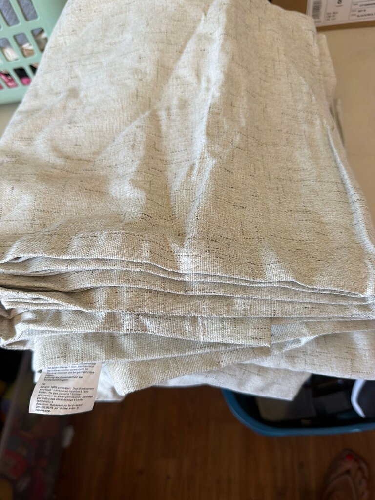Lightweight Beige Table Runner