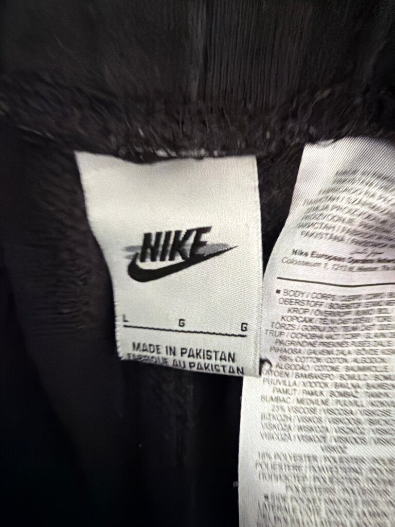 Nike Men's Loose Fit Black Sweatshorts