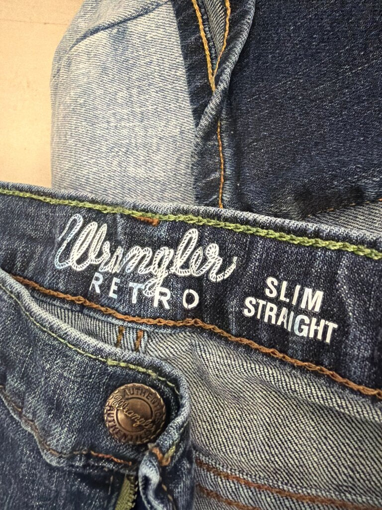 Wrangler Retro Slim Straight Jeans