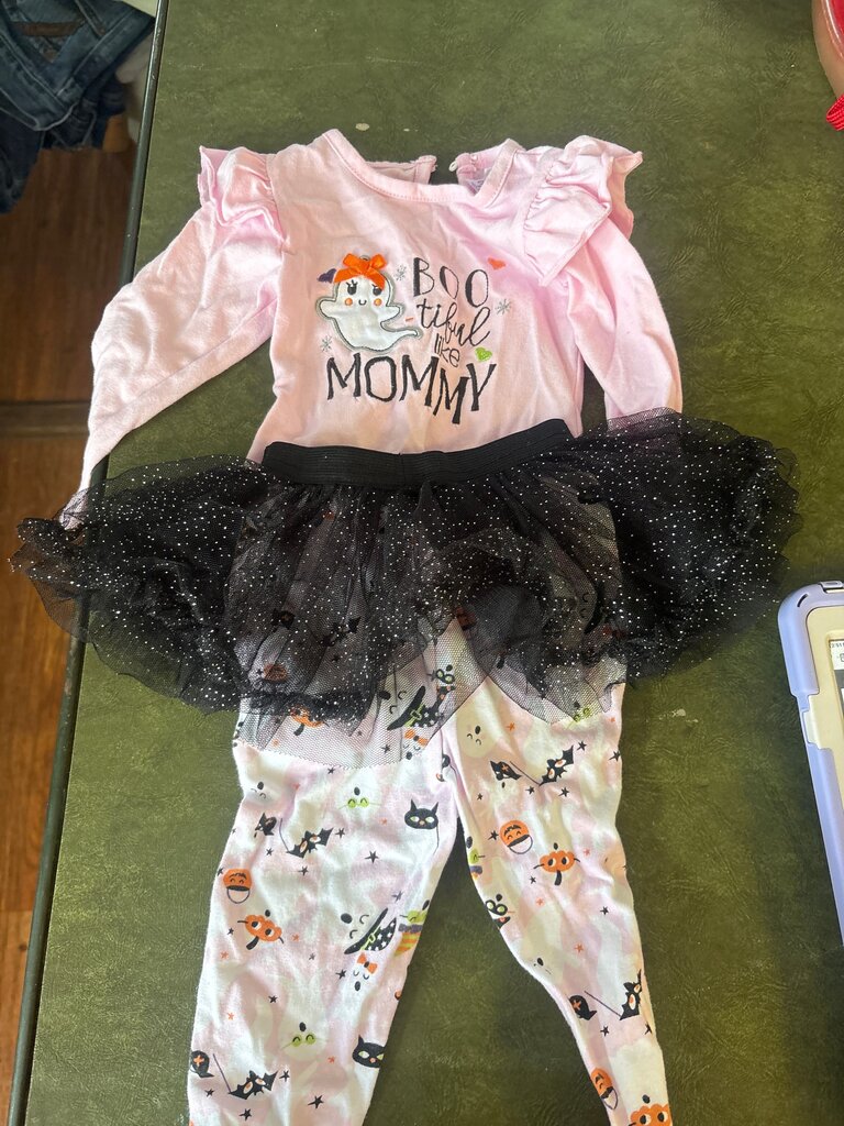 Boo-tiful Mommy Halloween Outfit