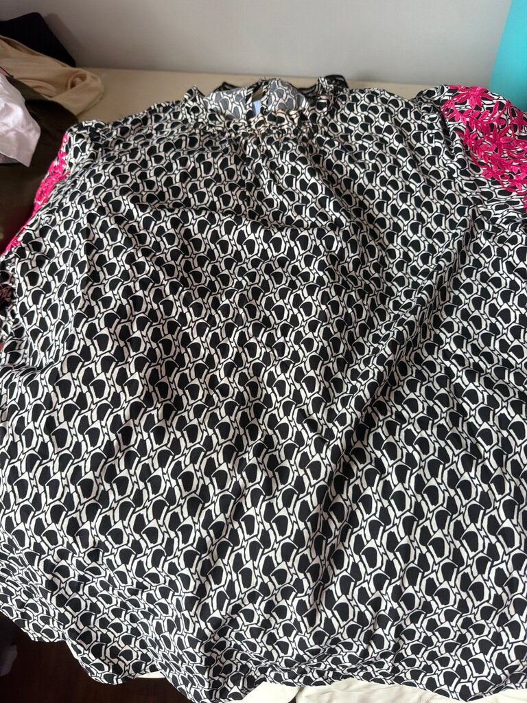 Black and White Geometric Print Dress