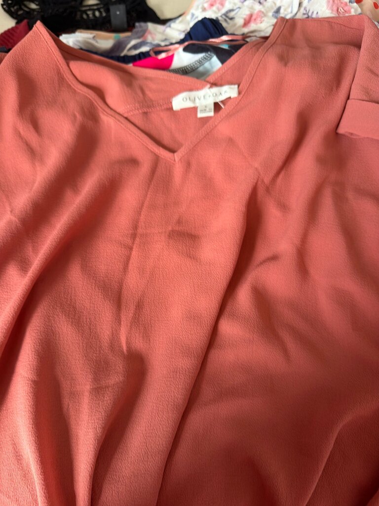 Olive + Oak Women's V-Neck Top