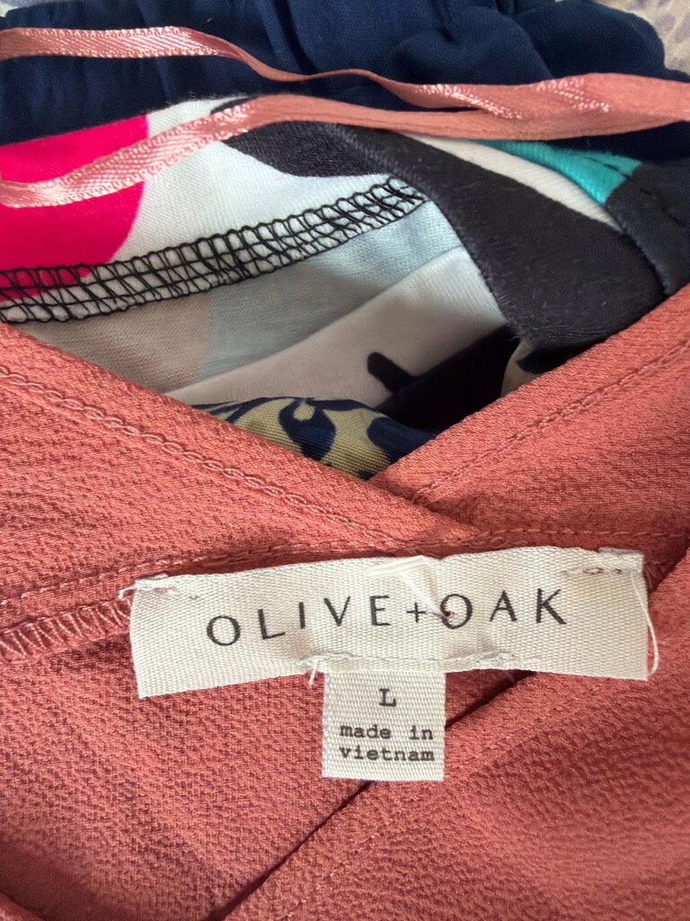 Olive + Oak Women's V-Neck Top