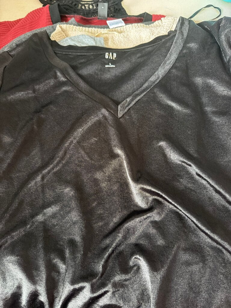 GAP Black V-Neck Top