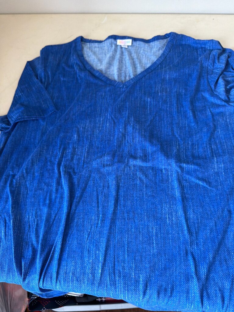 LulaRoe Blue V-Neck Top 2XL