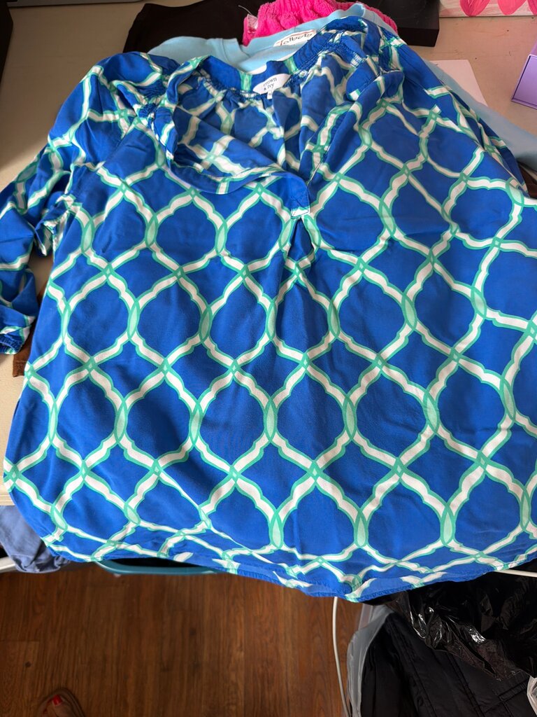 Crown & Ivy Women's Long Sleeve Top