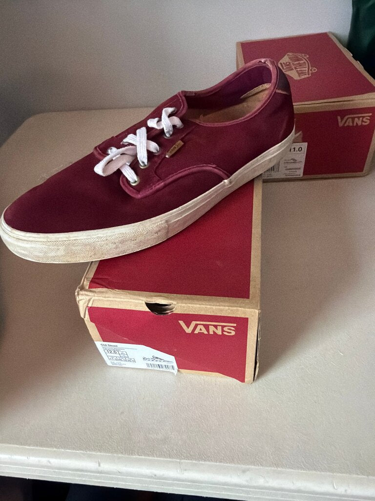 Vans Classic Slip-On Sneakers