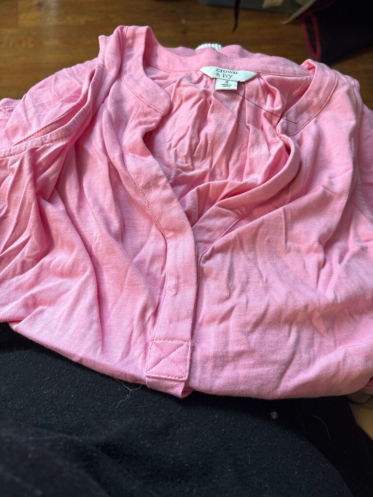 Crown & Ivy Pink Top