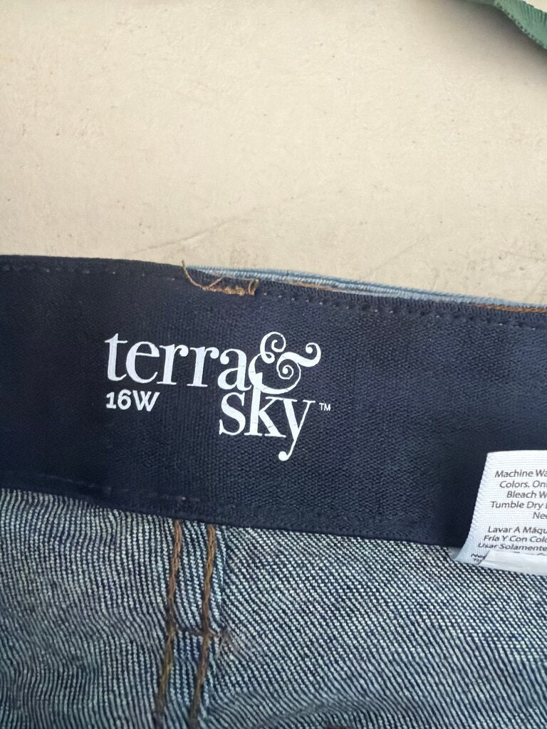 terra & sky Women's 16W Denim Shorts