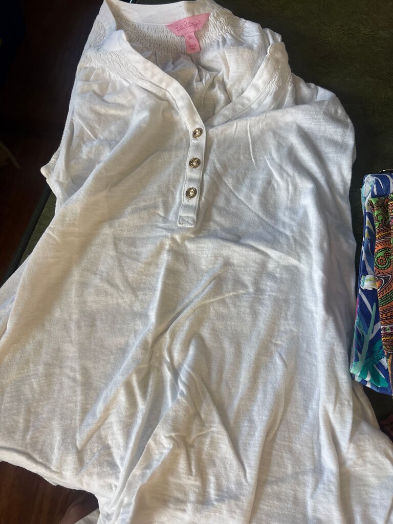 Lilly Pulitzer White Button-Up Top
