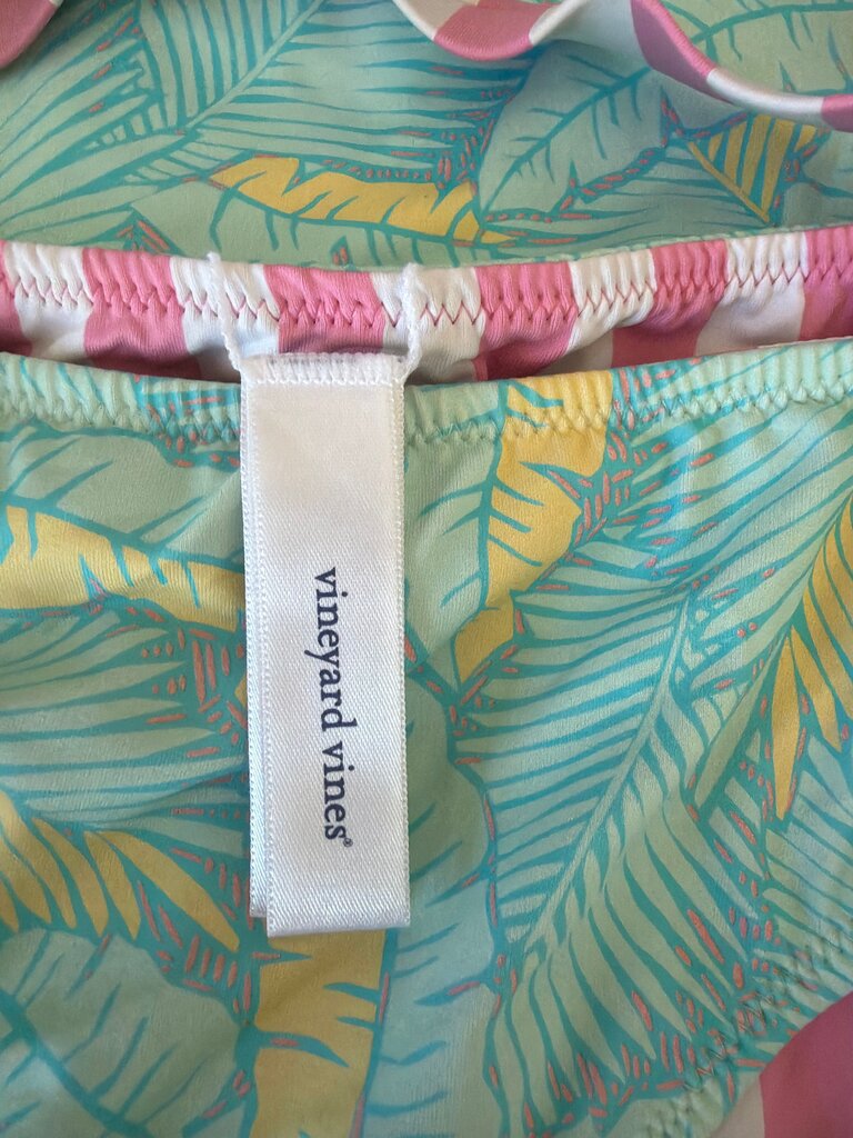 Vineyard Vines Swim Set