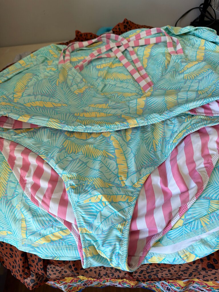 Vineyard Vines Swim Set