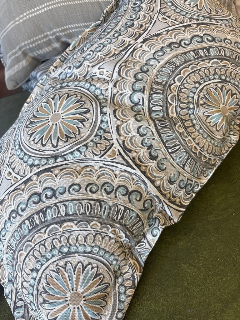 Decorative Throw Pillow with Geometric Pattern