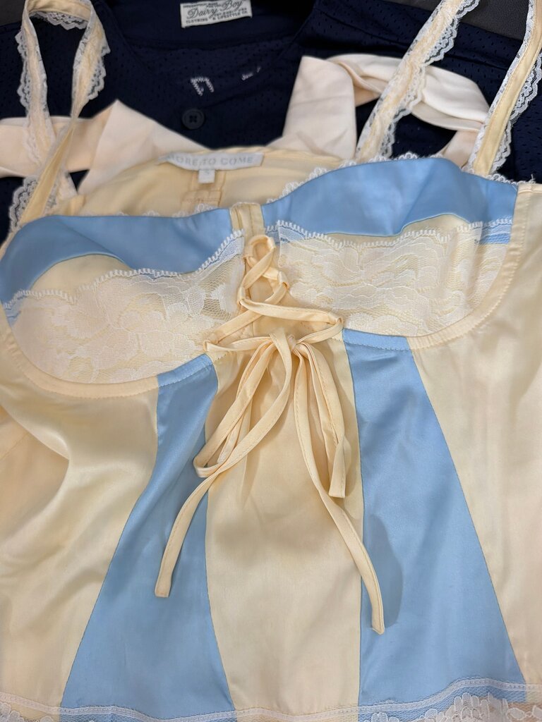 More to Come Women's Camisole Lace Top