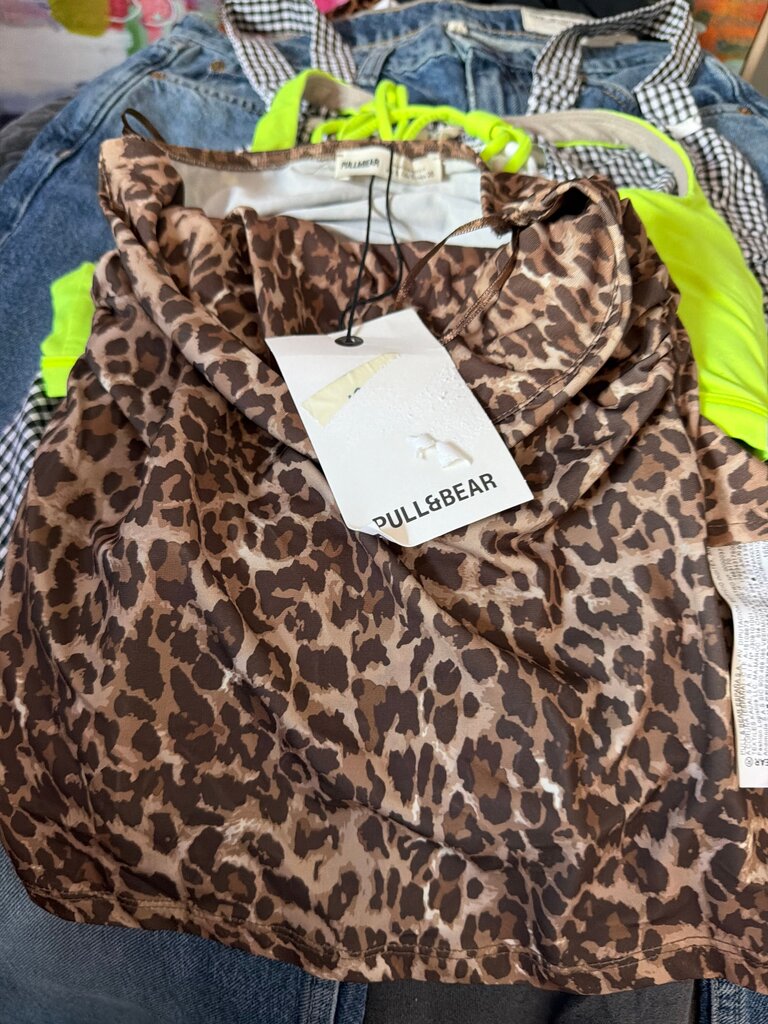 Pull & Bear Leopard Print Top