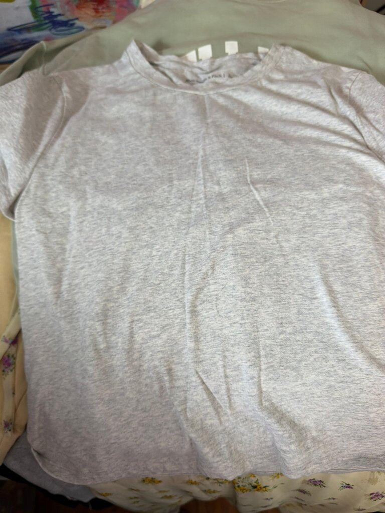 Abercrombie & Fitch Gray T-Shirt