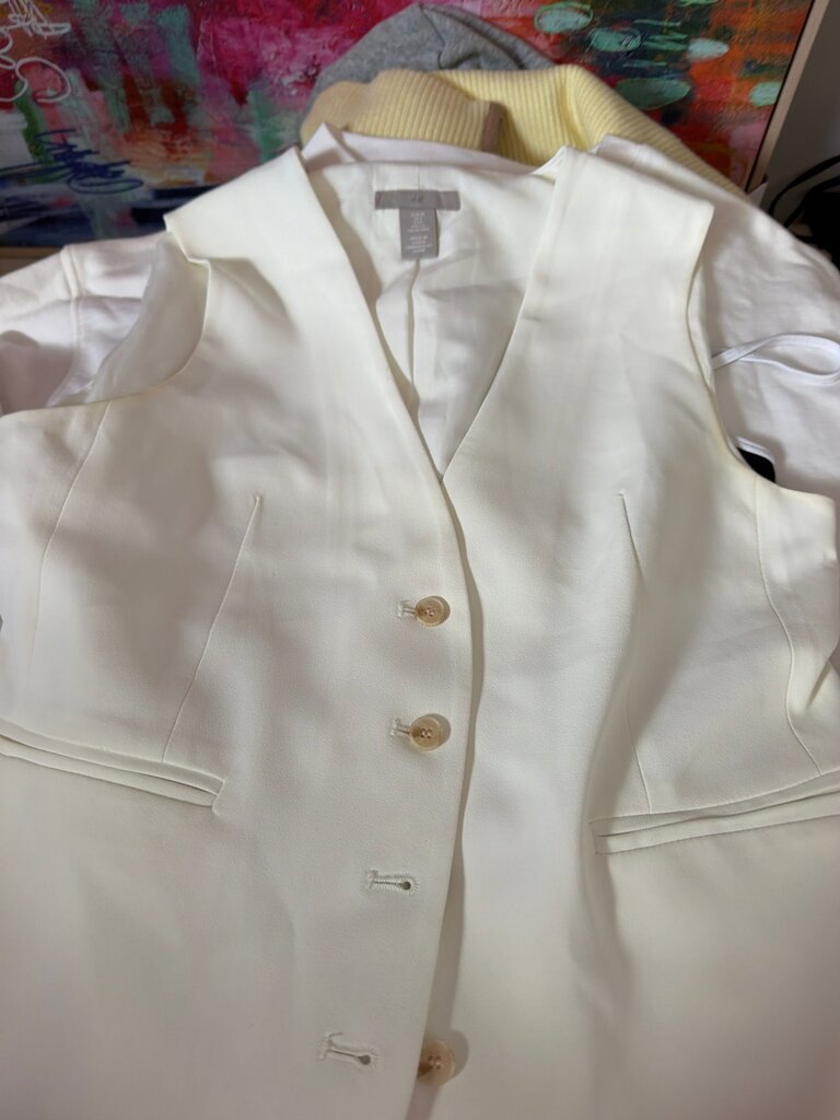White Sleeveless Blazer