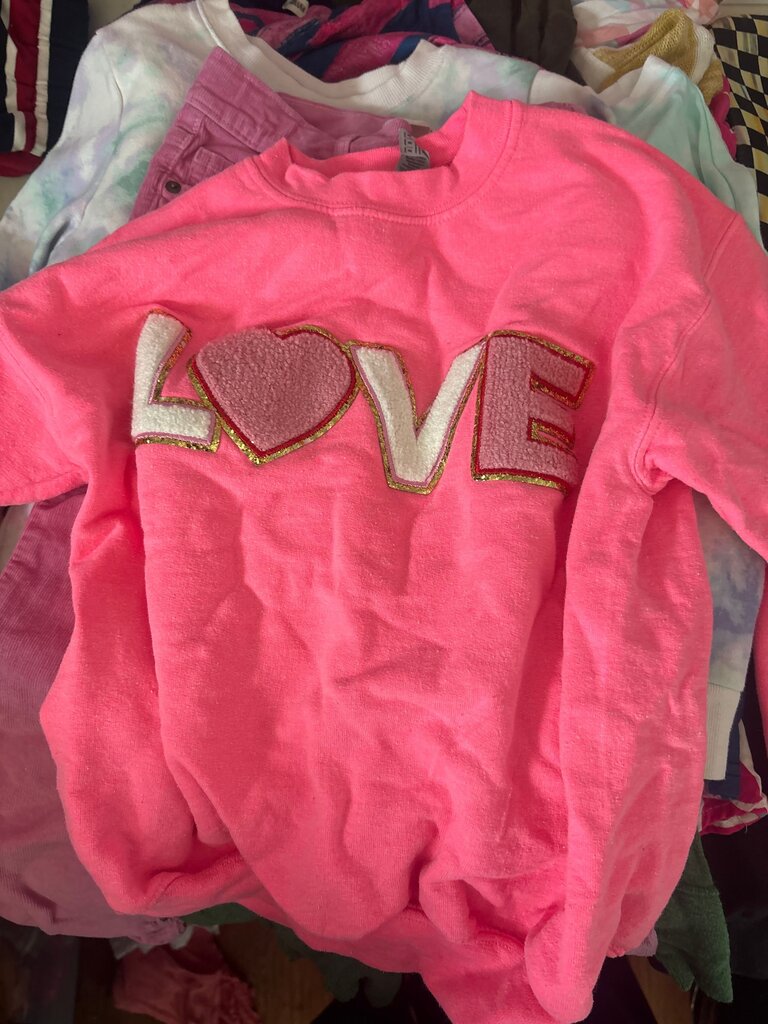 Pink Love Graphic Sweatshirt