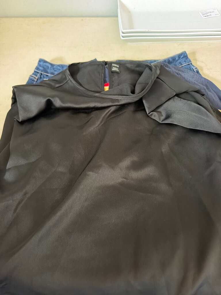 Black Short Sleeve Top