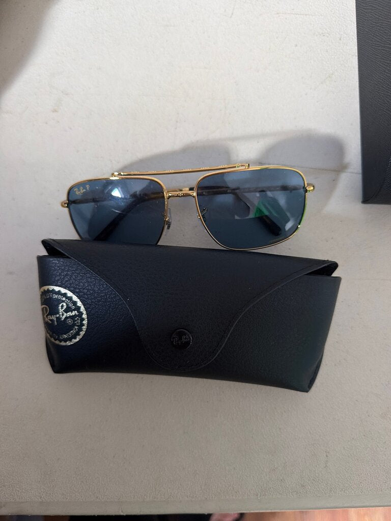 Ray-Ban Gold Aviator Sunglasses