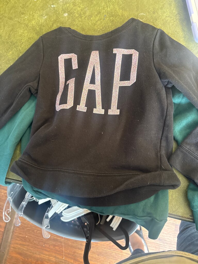 GAP Black Sweatshirt