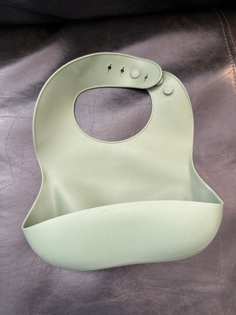 Silicone Baby Bib in Green