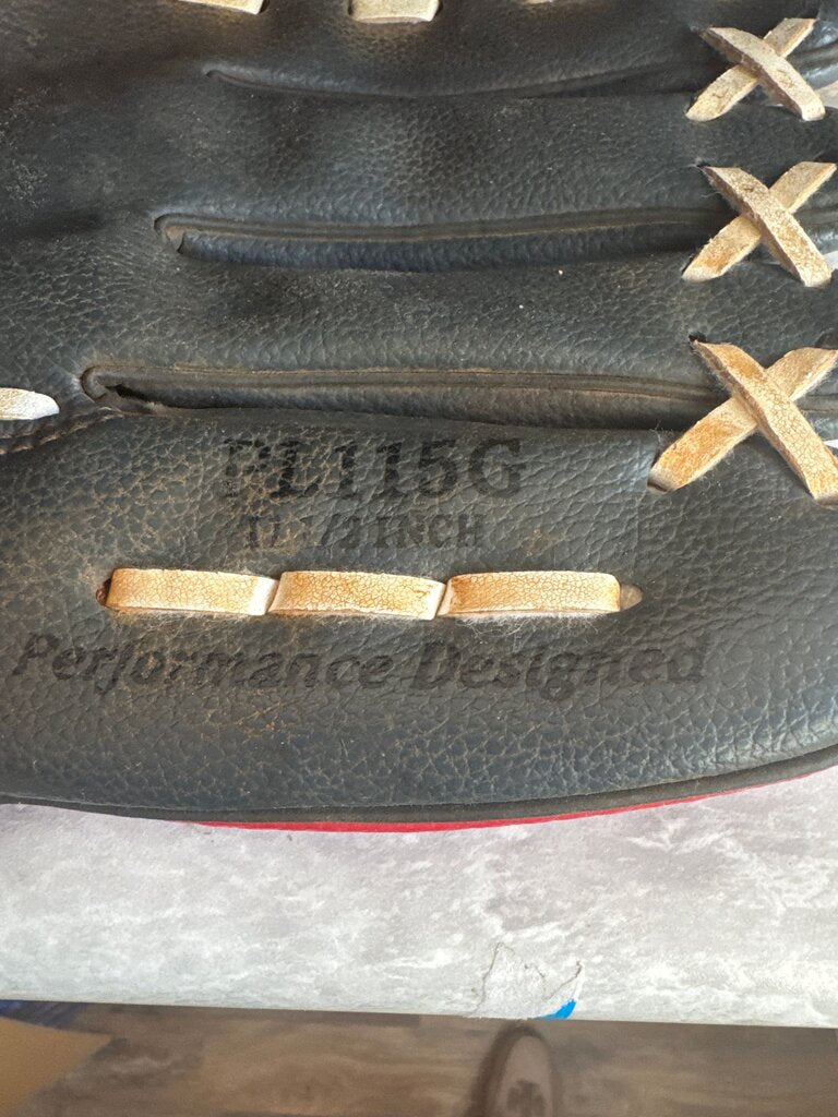 Rawlings Baseball Glove